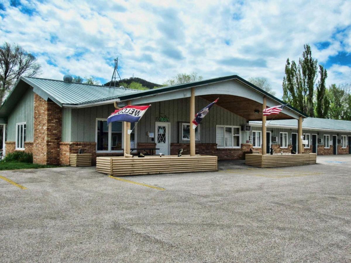 Deer Lodge Motel Sundance Eksteriør billede
