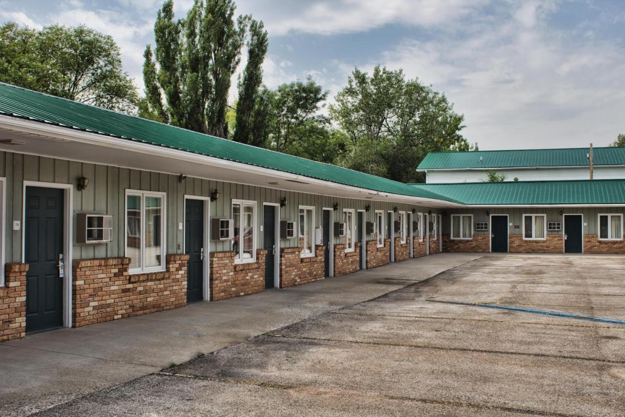 Deer Lodge Motel Sundance Eksteriør billede