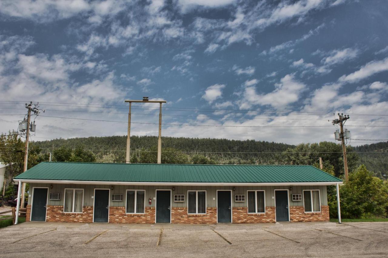 Deer Lodge Motel Sundance Eksteriør billede