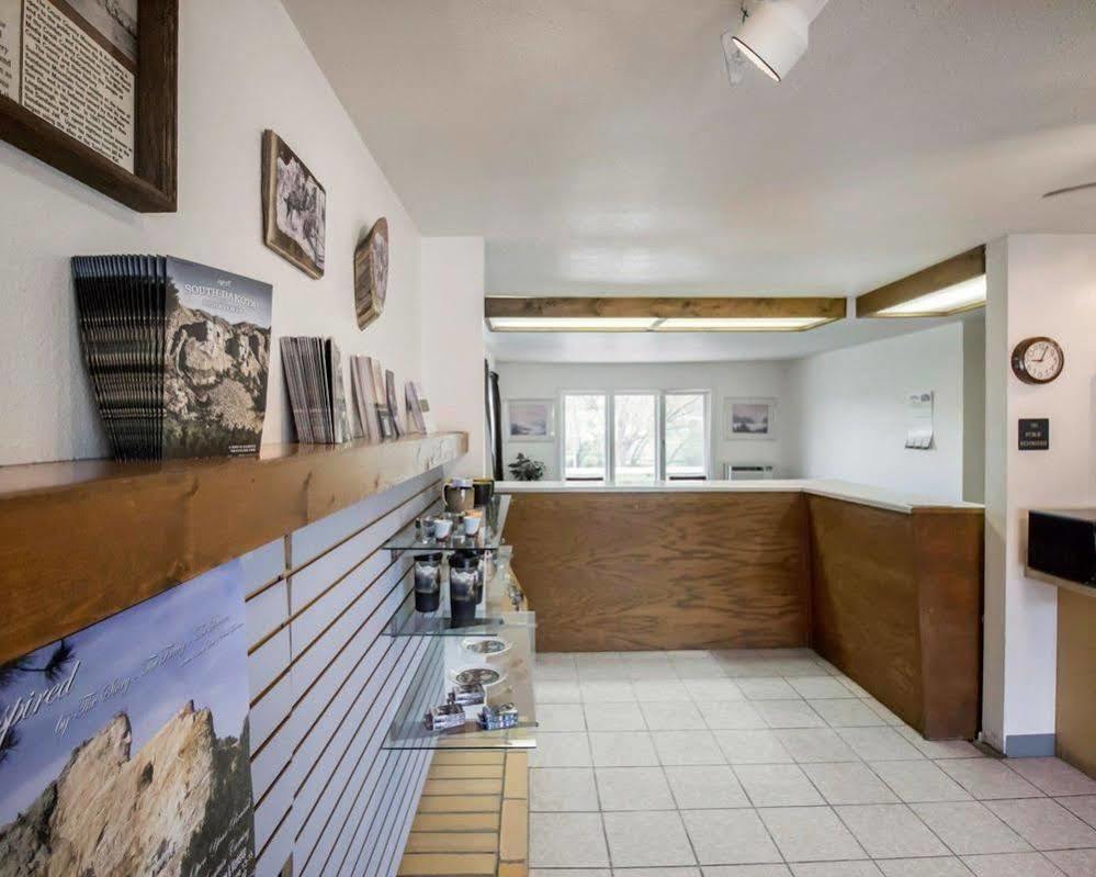 Deer Lodge Motel Sundance Eksteriør billede